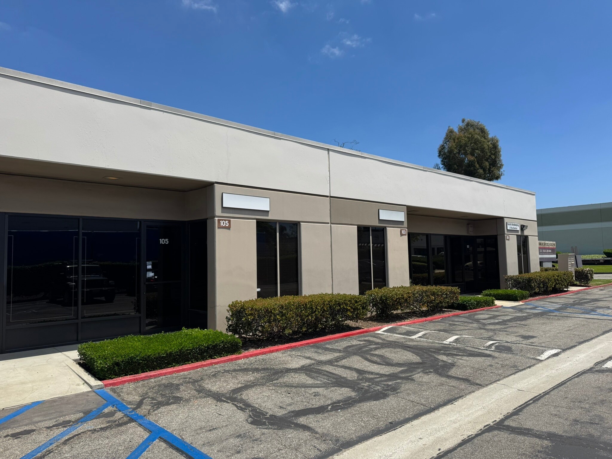 2599 E 28th St, Signal Hill, CA for lease Building Photo- Image 1 of 6