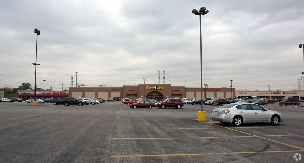 1701 N Larkin Ave, Joliet, IL à louer - Photo du bâtiment - Image 2 de 4