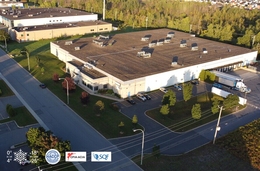 5250 Rue J.-A.-Bombardier, Longueuil, QC à vendre - Photo du bâtiment - Image 1 de 1
