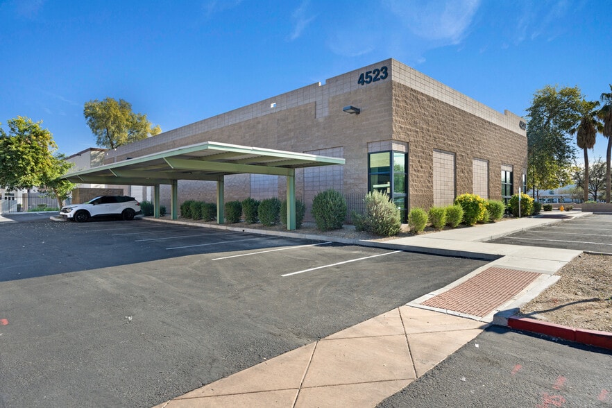 4523 E Broadway Rd, Phoenix, AZ for sale - Building Photo - Image 2 of 9