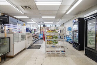 4309-4367 Boul Notre-Dame, Laval, QC for lease Interior Photo- Image 2 of 4