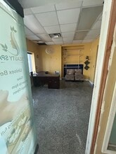 275 Hempstead Tpke, West Hempstead, NY for lease Interior Photo- Image 2 of 9
