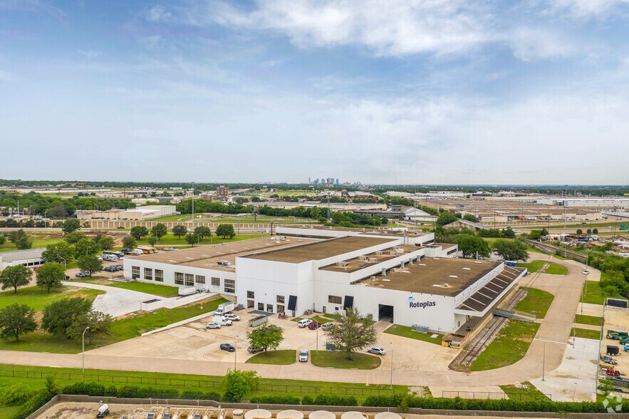 685 John B Sias Memorial Pkwy, Fort Worth, TX à louer - Aérien - Image 2 de 9