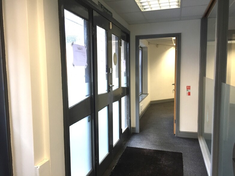 West St, Newcastle Under Lyme for lease - Building Photo - Image 3 of 17