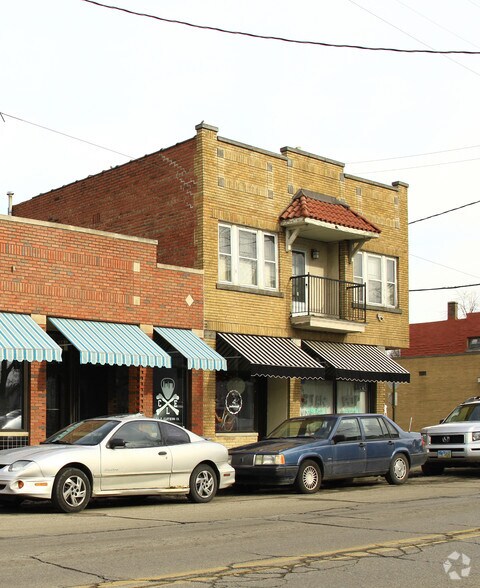 15813 Waterloo Rd, Cleveland, OH à louer - Photo du bâtiment - Image 2 de 4
