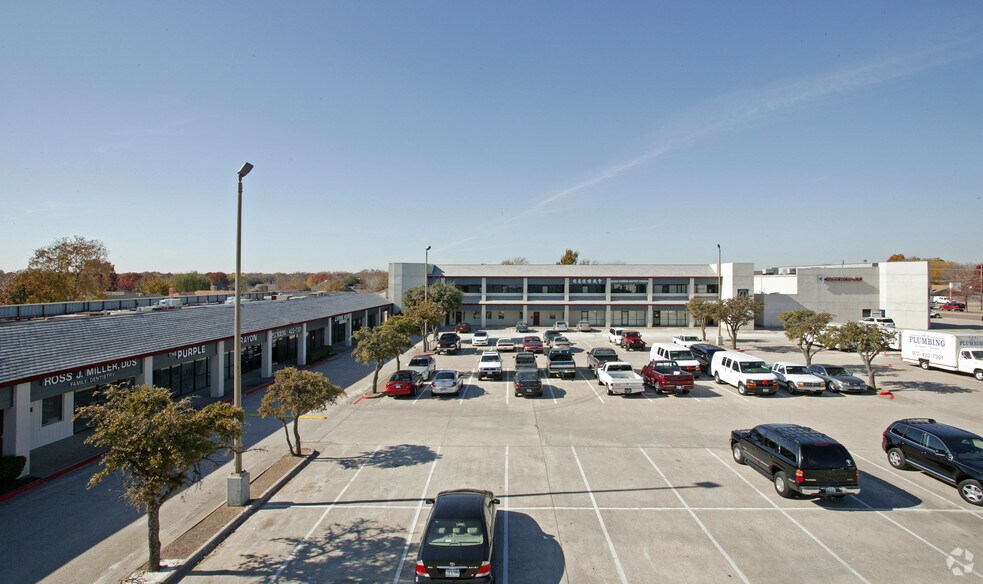 1108 W Parker Rd, Plano, TX for lease - Primary Photo - Image 1 of 1