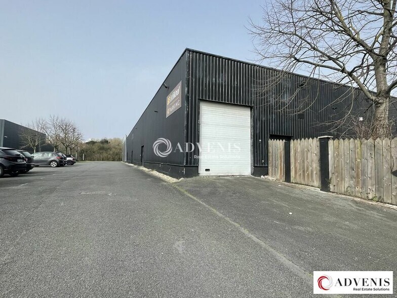 Industrial in Bordeaux for lease - Building Photo - Image 2 of 10
