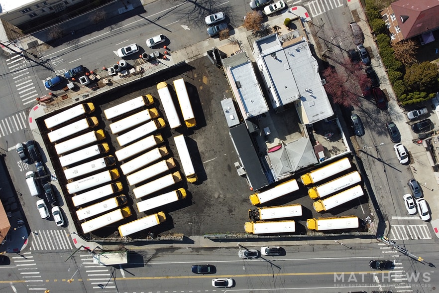 166 Kings Hwy, Brooklyn, NY for sale - Building Photo - Image 2 of 3