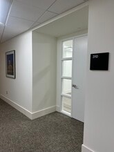 4008-4300 Legendary Dr, Destin, FL for lease Interior Photo- Image 1 of 9