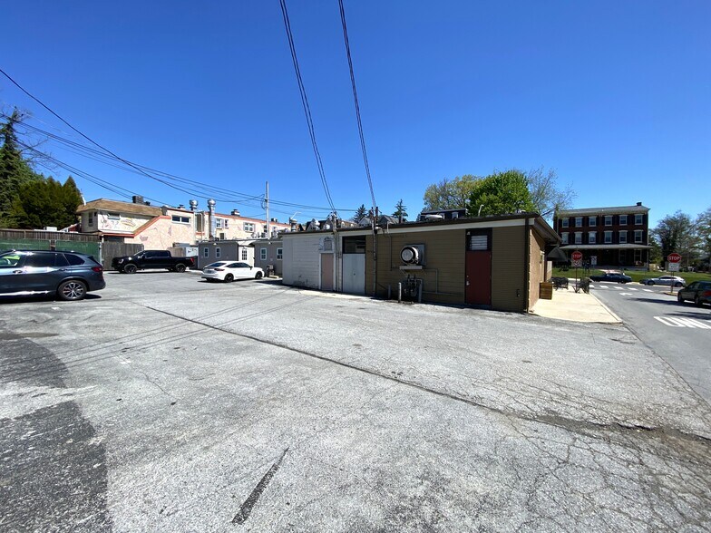 316-322 S High St, West Chester, PA à vendre - Photo du bâtiment - Image 3 de 11