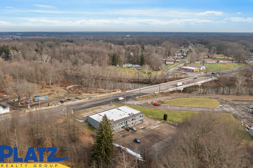 3323 Parkman Rd NW, Warren, OH à louer - Photo du bâtiment - Image 3 de 13