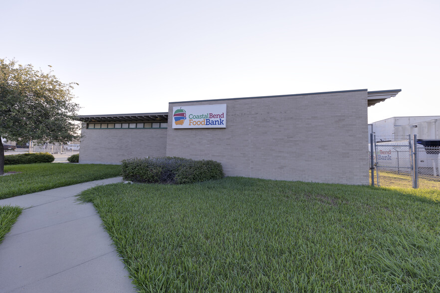 826 Krill St, Corpus Christi, TX for lease - Building Photo - Image 2 of 42