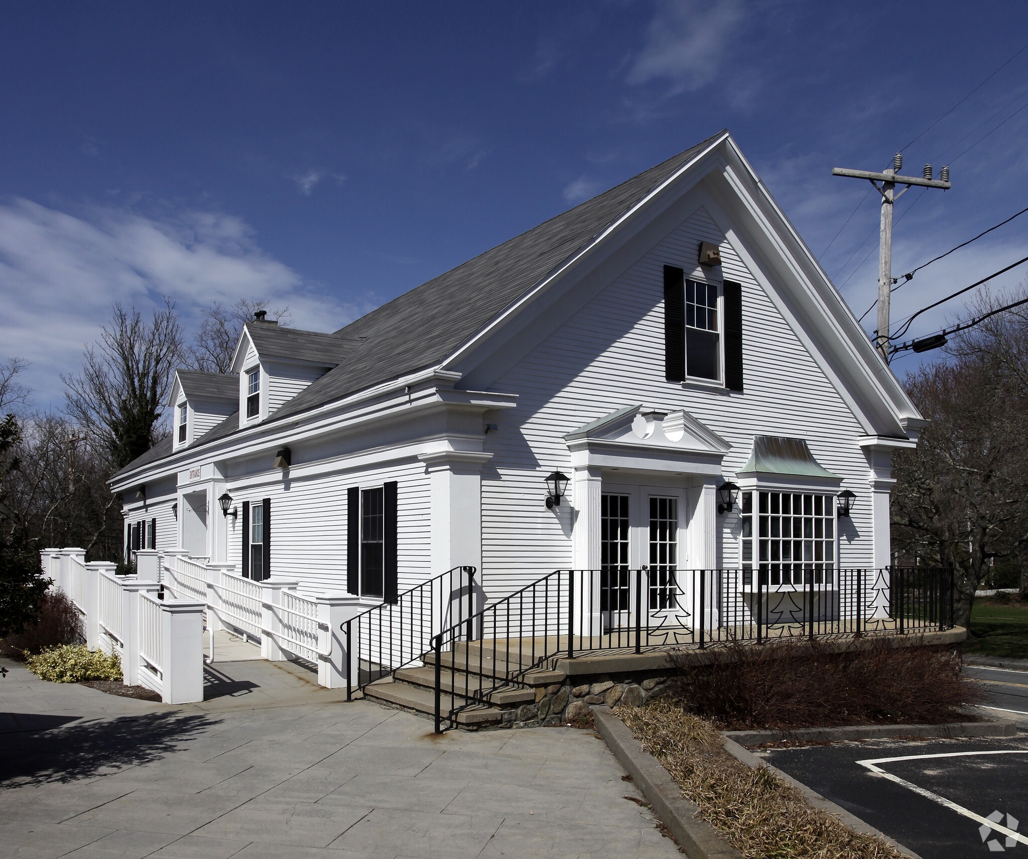 1-13 Willow St, Yarmouth Port, MA à louer Photo du bâtiment- Image 1 de 22