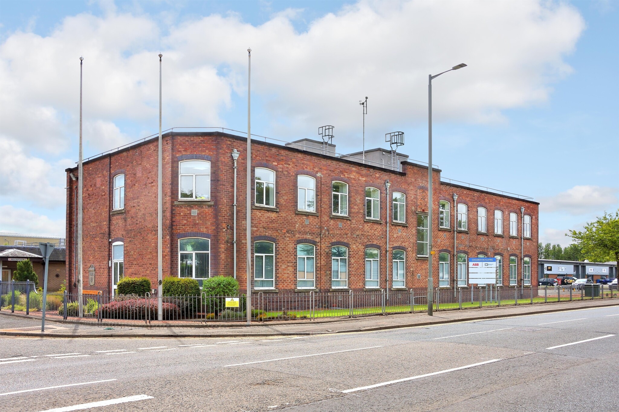 Earls Rd, Grangemouth for lease Building Photo- Image 1 of 8