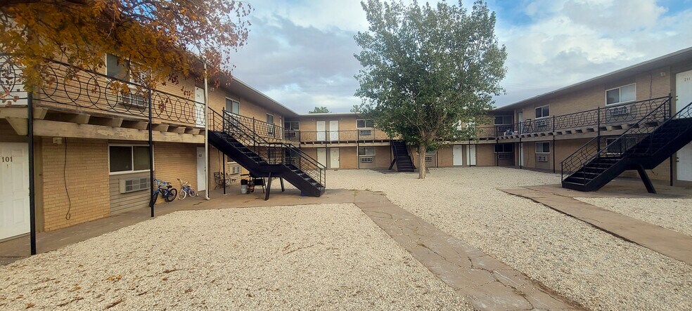 711 S Austin Ave, Tulia, TX à vendre - Photo du bâtiment - Image 1 de 12
