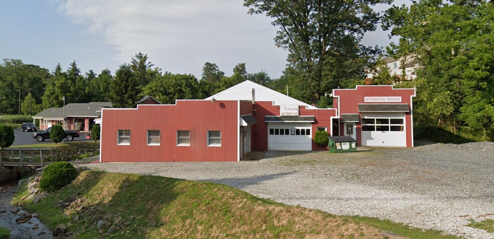 669 Gaumer Rd, New Cumberland, PA à vendre - Photo du bâtiment - Image 2 de 7