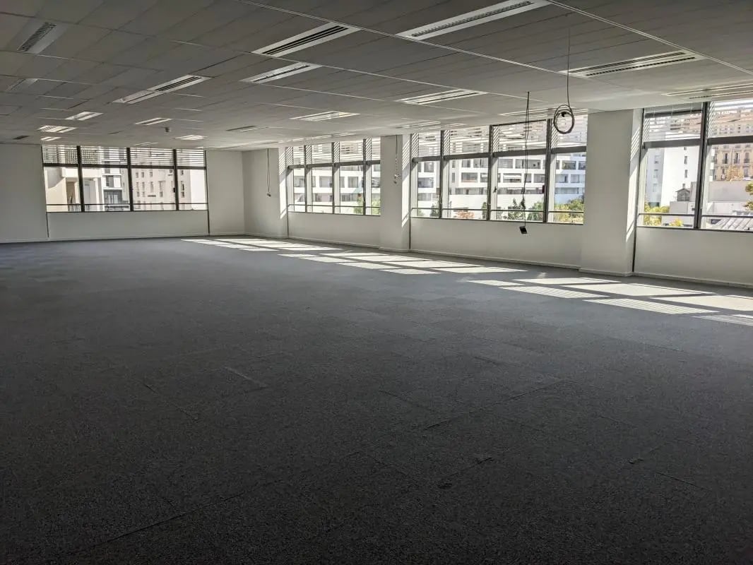 Office in Marseille for lease Interior Photo- Image 1 of 7