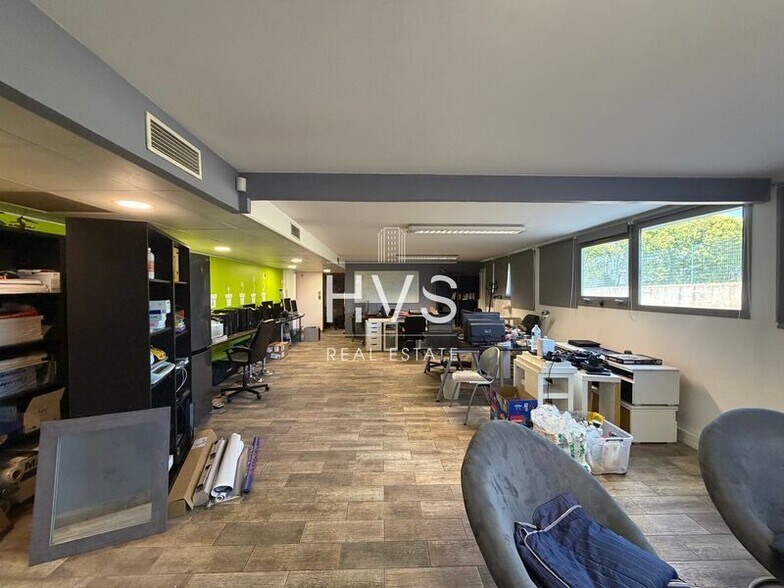 355 Rue Albert Einstein, Aix-en-Provence for lease - Interior Photo - Image 2 of 7