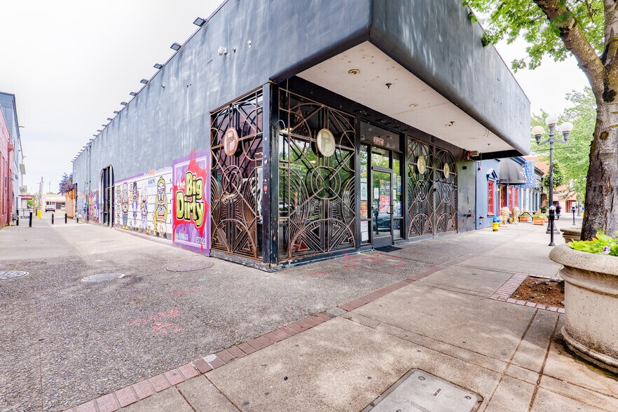 844 Olive St, Eugene, OR à louer - Photo du bâtiment - Image 1 de 32