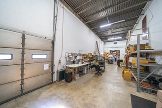 210 Gale Ln, Kennett Square, PA for sale Interior Photo- Image 2 of 12