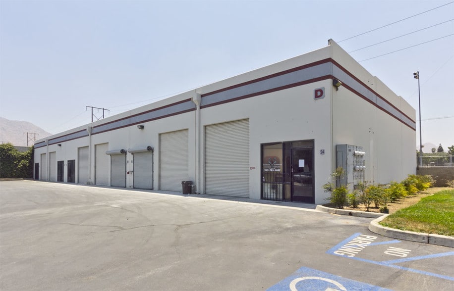 21935 Van Buren St, Grand Terrace, CA à louer - Photo du bâtiment - Image 2 de 5