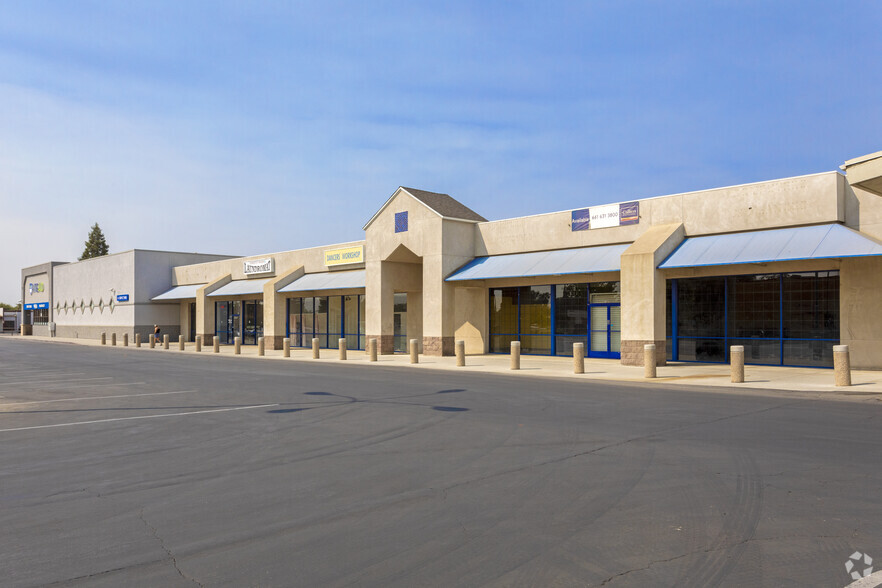 Airport, Bakersfield, CA for lease - Building Photo - Image 3 of 5