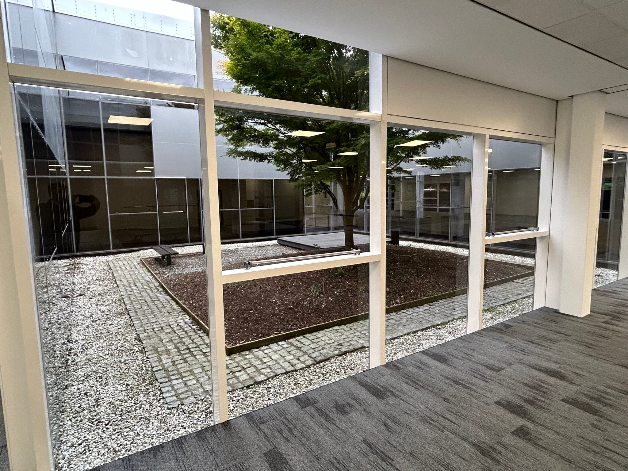 2 Kembrey Park, Swindon for lease Interior Photo- Image 1 of 5