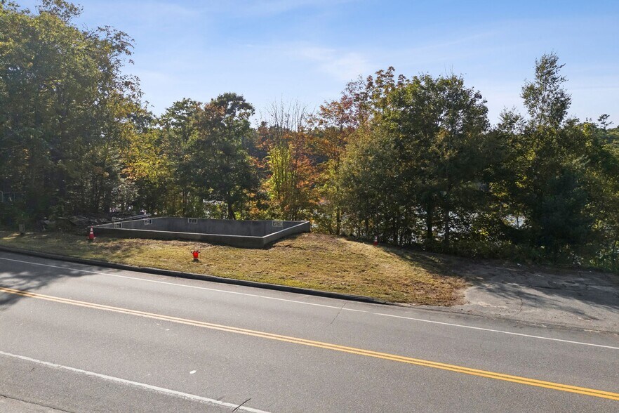 646 Gurnet Rd, Brunswick, ME à vendre - Photo du bâtiment - Image 2 de 12