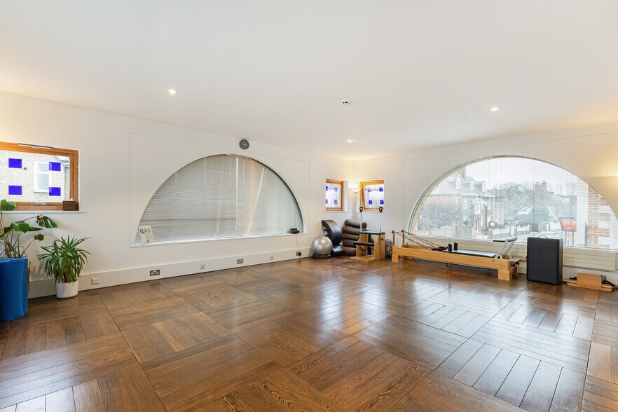 87 Ridgway, Londres à vendre - Photo intérieure - Image 2 de 4