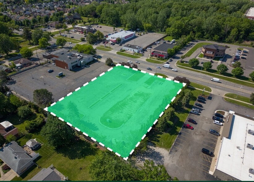 5580 E 12 Mile Rd, Warren, MI à vendre - Photo du bâtiment - Image 2 de 7