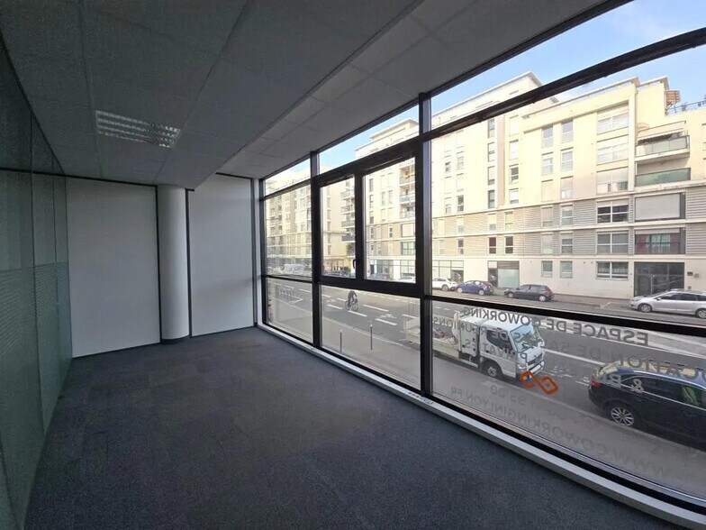 32 Rue Victor Lagrange, Lyon à louer - Photo du bâtiment - Image 3 de 9