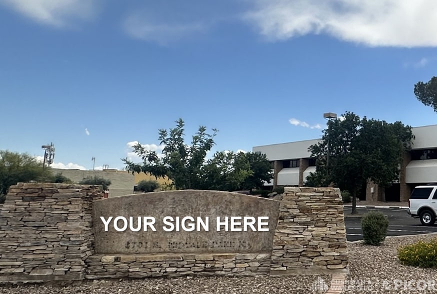 6701 S Midvale Park Rd, Tucson, AZ for lease - Building Photo - Image 2 of 8