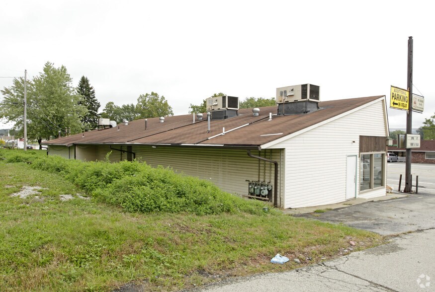 3357 Pittsburgh Rd, Perryopolis, PA à louer - Photo du bâtiment - Image 2 de 3