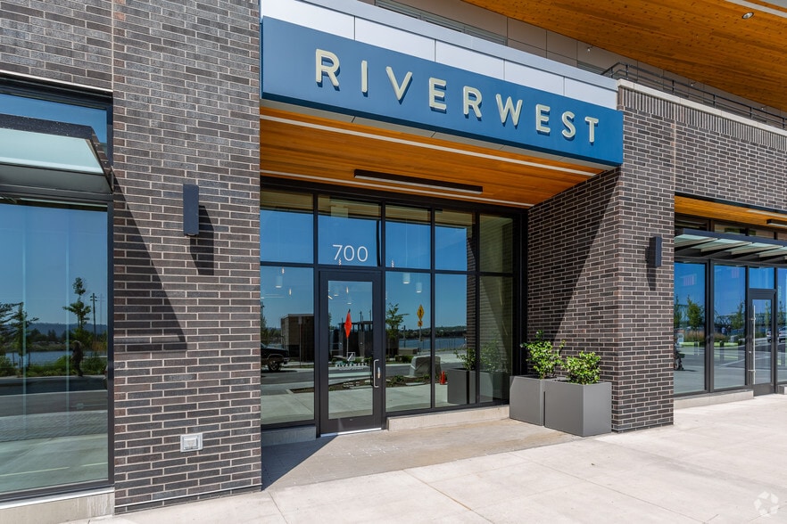 700 Waterfront Way, Vancouver, WA à louer - Photo du bâtiment - Image 3 de 81