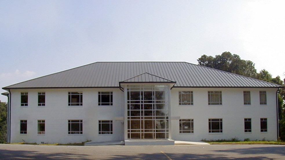 4381 Beech Haven Trl, Smyrna, GA for lease - Primary Photo - Image 1 of 3