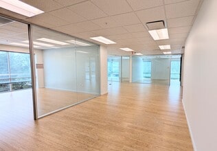 4055 Technology Forest Blvd, The Woodlands, TX for lease Interior Photo- Image 2 of 8
