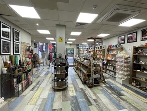 3 Bridge Gate, Hebden Bridge for lease Interior Photo- Image 1 of 2