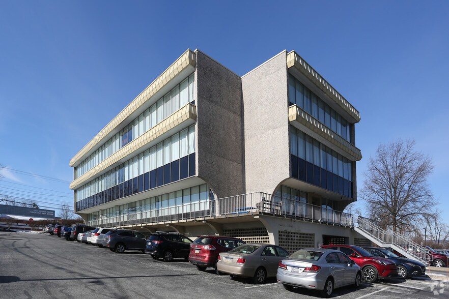 355 N 21st St, Camp Hill, PA for lease - Building Photo - Image 1 of 41