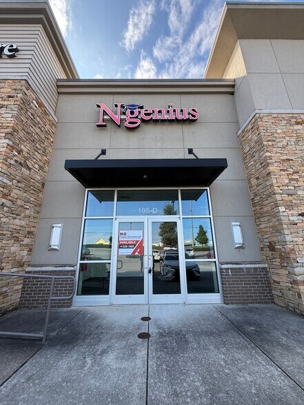 105 Brookridge Dr, Madison, AL à louer - Photo du bâtiment - Image 2 de 10