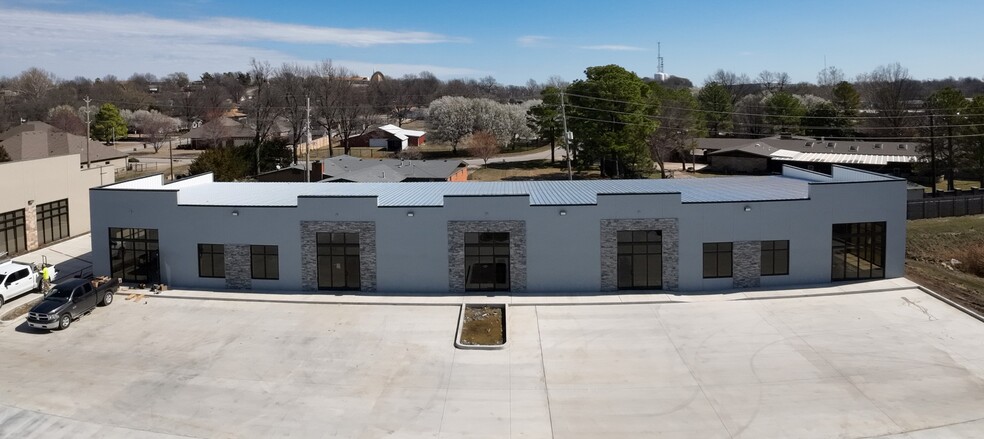 1101 N Birch Ave, Broken Arrow, OK for sale - Building Photo - Image 1 of 1