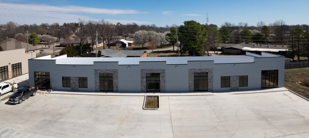 1101 N Birch Ave, Broken Arrow, OK à louer - Photo principale - Image 1 de 3