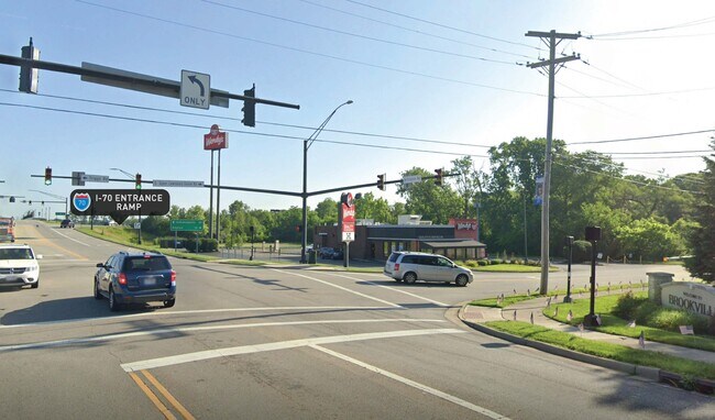 Plus de détails pour 510 Upper Lewisburg Salem Rd, Brookville, OH - Commerce de détail à vendre