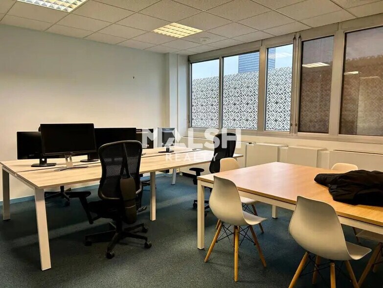 Office in Lyon for lease - Interior Photo - Image 2 of 10