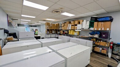 14 E Prospect St, Waldwick, NJ for lease Interior Photo- Image 2 of 6