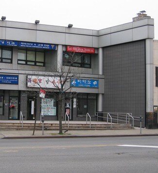 Plus de détails pour 16112 Northern Blvd, Flushing, NY - Bureau, Commerce de détail à louer