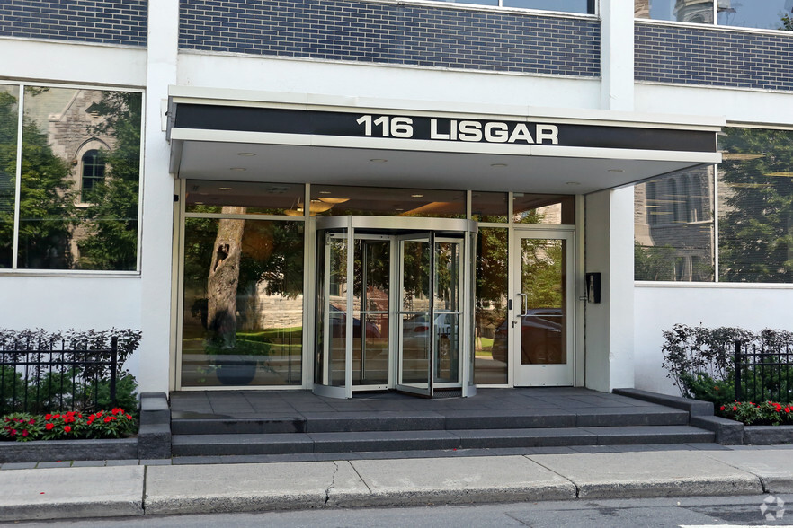 116 Lisgar St, Ottawa, ON à louer - Photo du bâtiment - Image 3 de 6