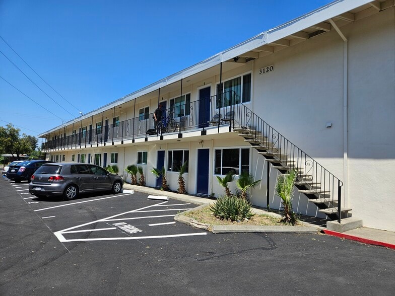 3116-3120 Howe Ave, Sacramento, CA for sale - Building Photo - Image 2 of 3