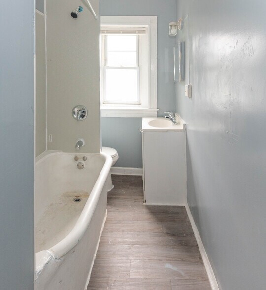 3210-3212 Walbrook Ave, Baltimore, MD à vendre - Photo du bâtiment - Image 2 de 91