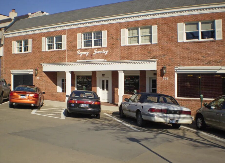 700 N Old Woodward Ave, Birmingham, MI for lease Primary Photo- Image 1 of 5