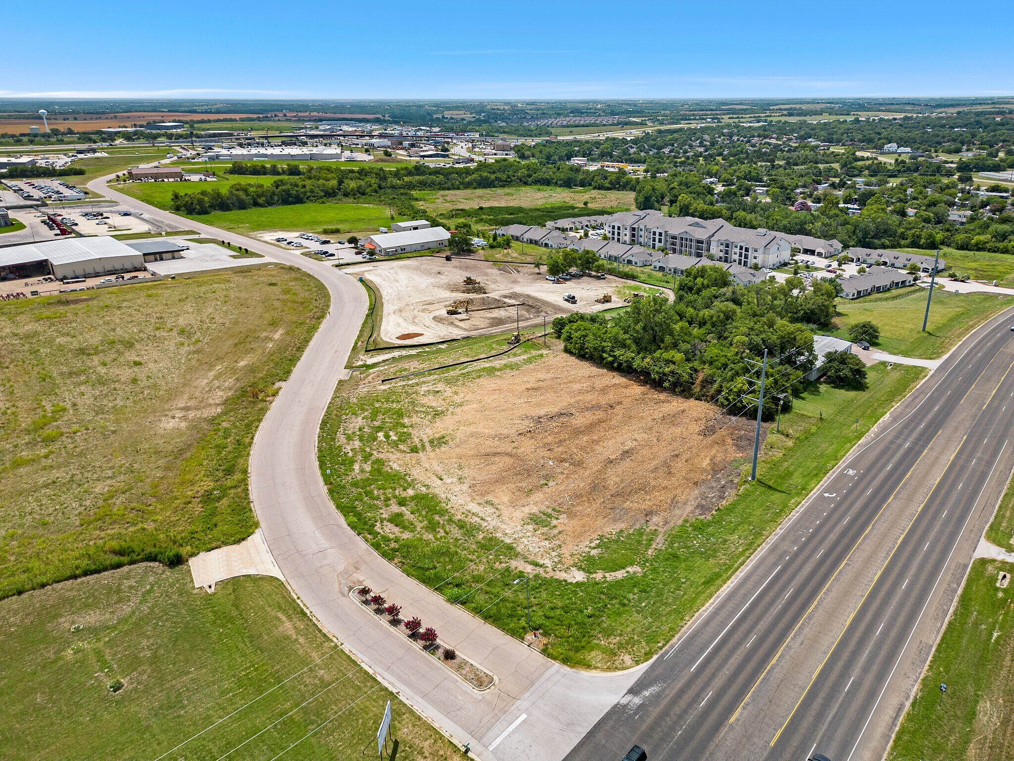 2.19 Acres Bagby Ave and Alliance Pky, Hewitt, TX à vendre Photo du bâtiment- Image 1 de 7